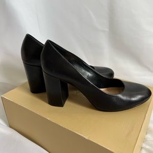 Bella vita leather heels
